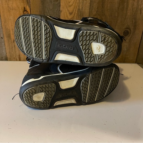Ride Orion snowboard boots. Good condition mens size 7 - Picture 4 of 9